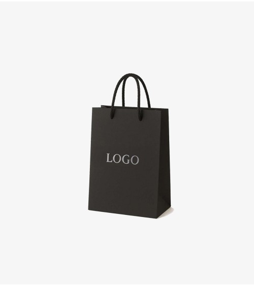 Sacs papier personnalisés noir petit format Antarell avec logo argenté gravé à chaud Sacs papier personnalisés noir petit format Antarell avec logo argenté gravé à chaud