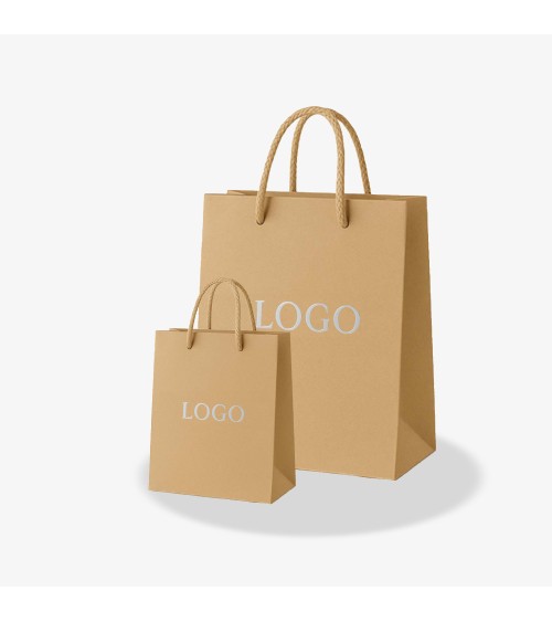 Sacs papier personnalisés camel petit format Antarell avec logo argenté gravé à chaud Sacs papier personnalisés camel petit format Antarell avec logo argenté gravé à chaud