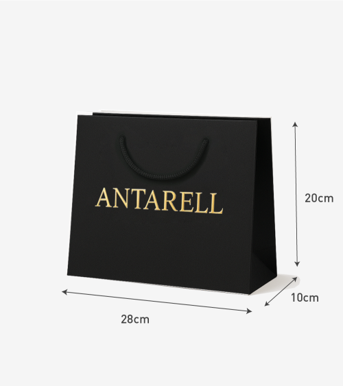 Sacs papier personnalisés luxe noir horizontal grand format avec marquage à chaud or, poignées cordon tressé, made in France